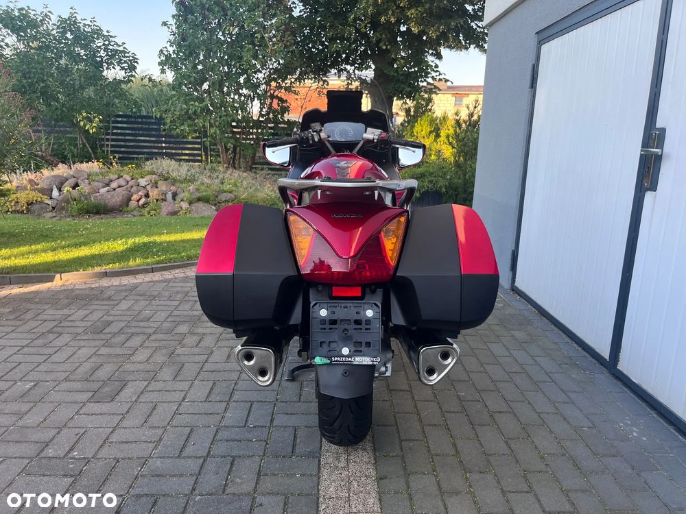 Honda ST - 8