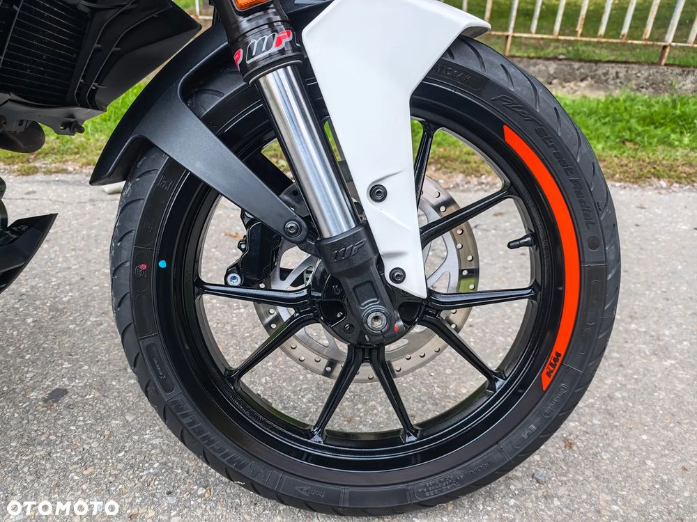 KTM Duke - 16