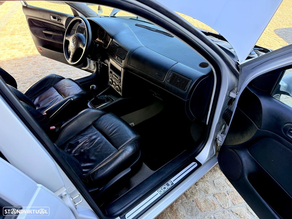 VW Golf 1.9 TDi Highline - 50