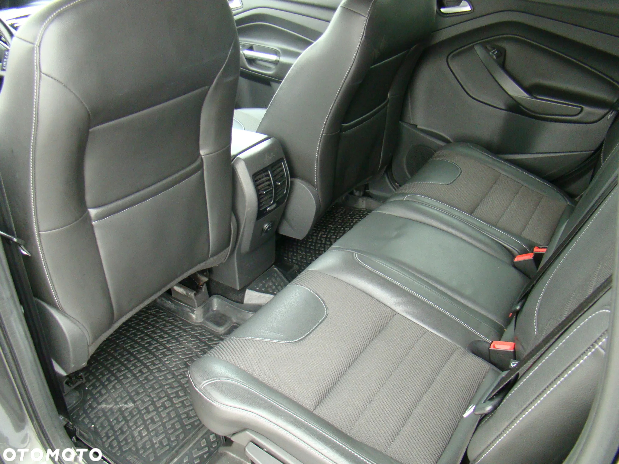 Ford Kuga 2.0 TDCi 4x4 Individual - 36