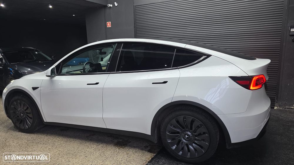 Tesla Model Y Standard - 7