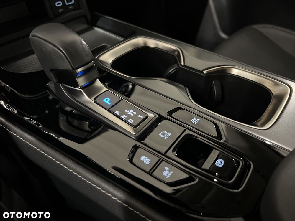 Lexus NX 350h Business AWD - 27