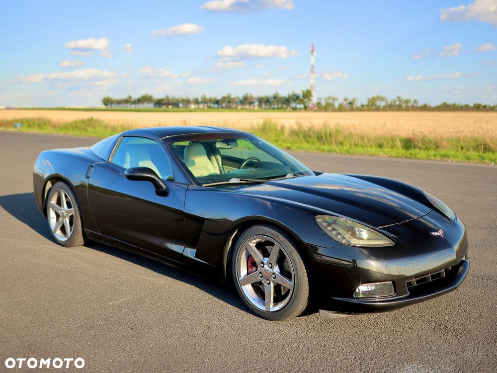 Chevrolet Corvette - 24