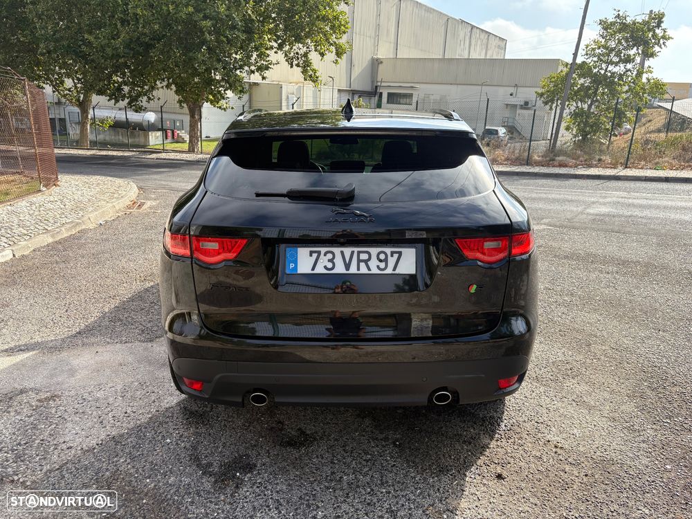 Jaguar F-Pace 25d AWD Aut. R-Sport - 12