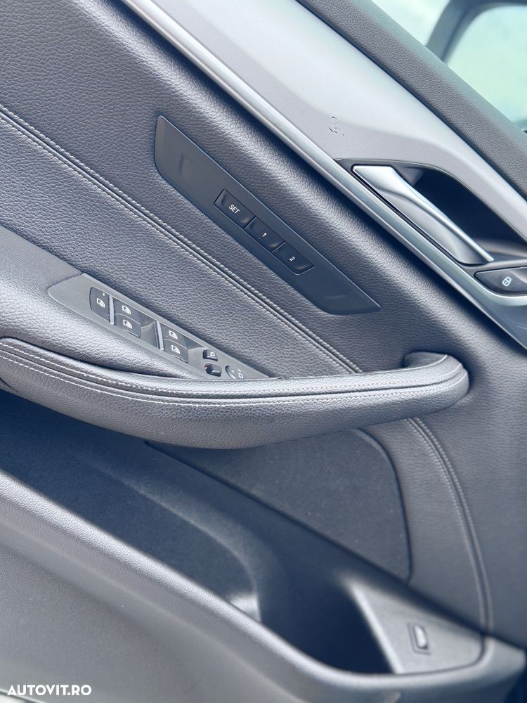 BMW Seria 5 520i AT - 17