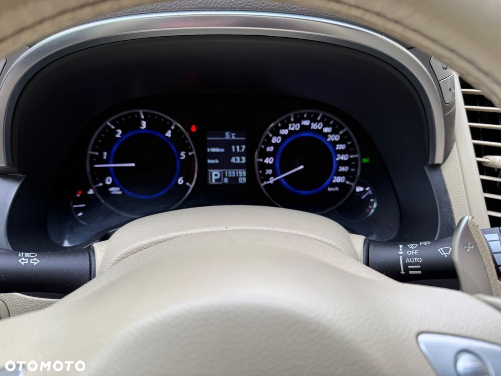 Infiniti QX70 3.0d S Premium - 7