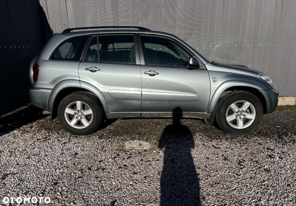 Toyota RAV4 - 3
