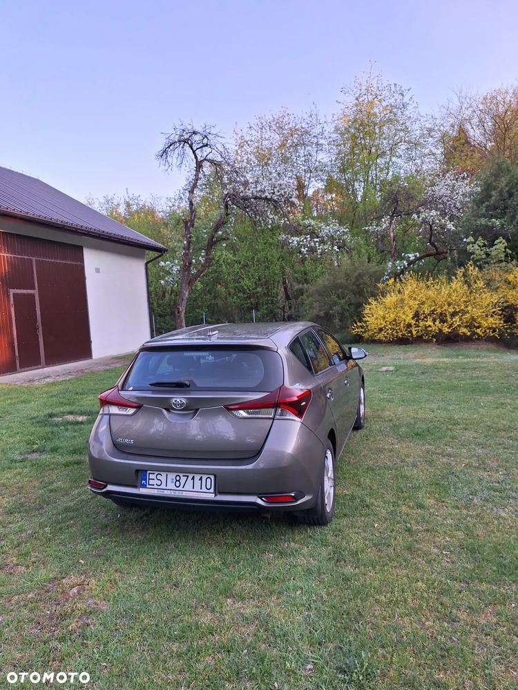 Toyota Auris - 5