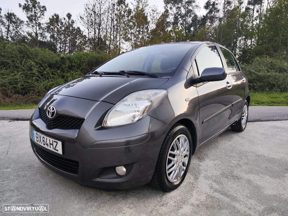Toyota Yaris 1.33 VVT-i High Pack+NAVI MM - 2