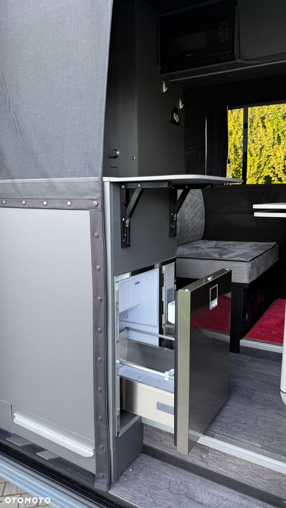 Mercedes-Benz Sprinter - 4