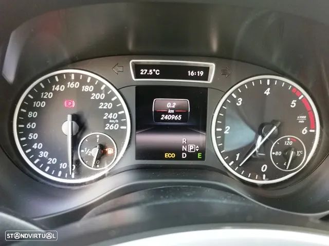 Mercedes-Benz A 180 CDI 7G-DCT Urban - 16