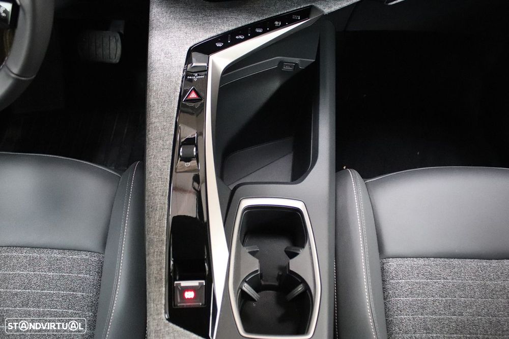 Peugeot 3008 1.2 Hybrid Allure e-DCS6 - 13