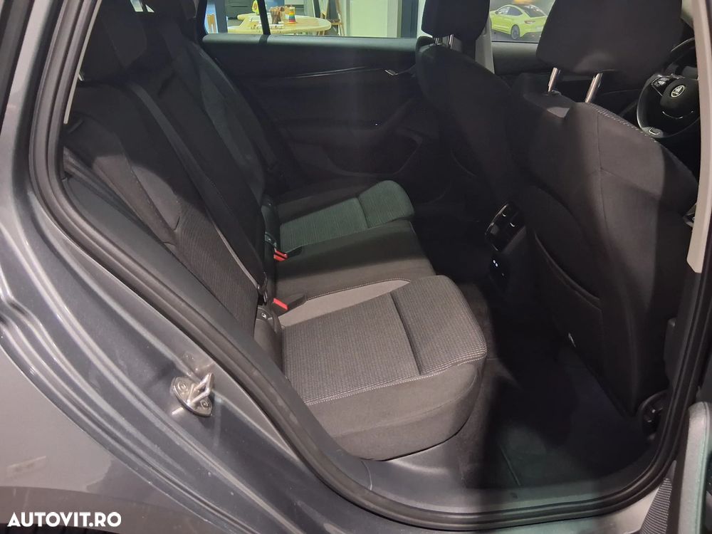 Skoda Octavia 2.0 TDI DSG Ambition - 38