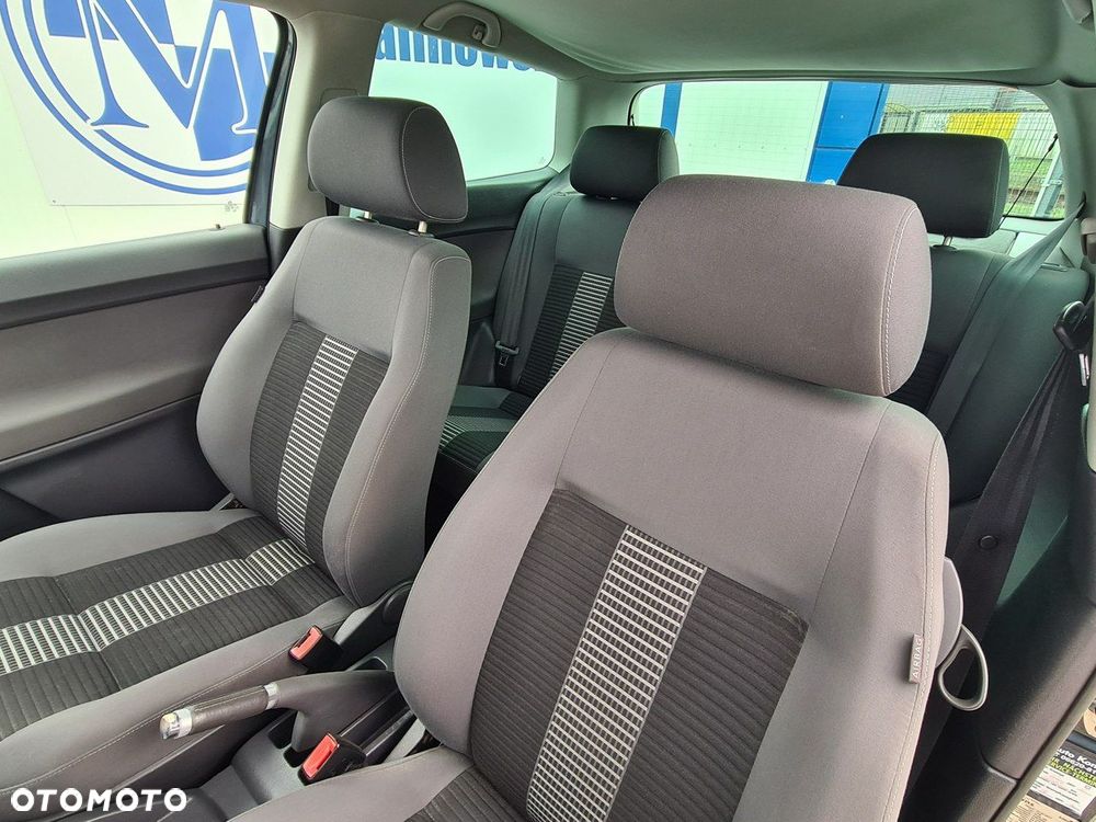 Volkswagen Polo 1.6 Trendline - 16