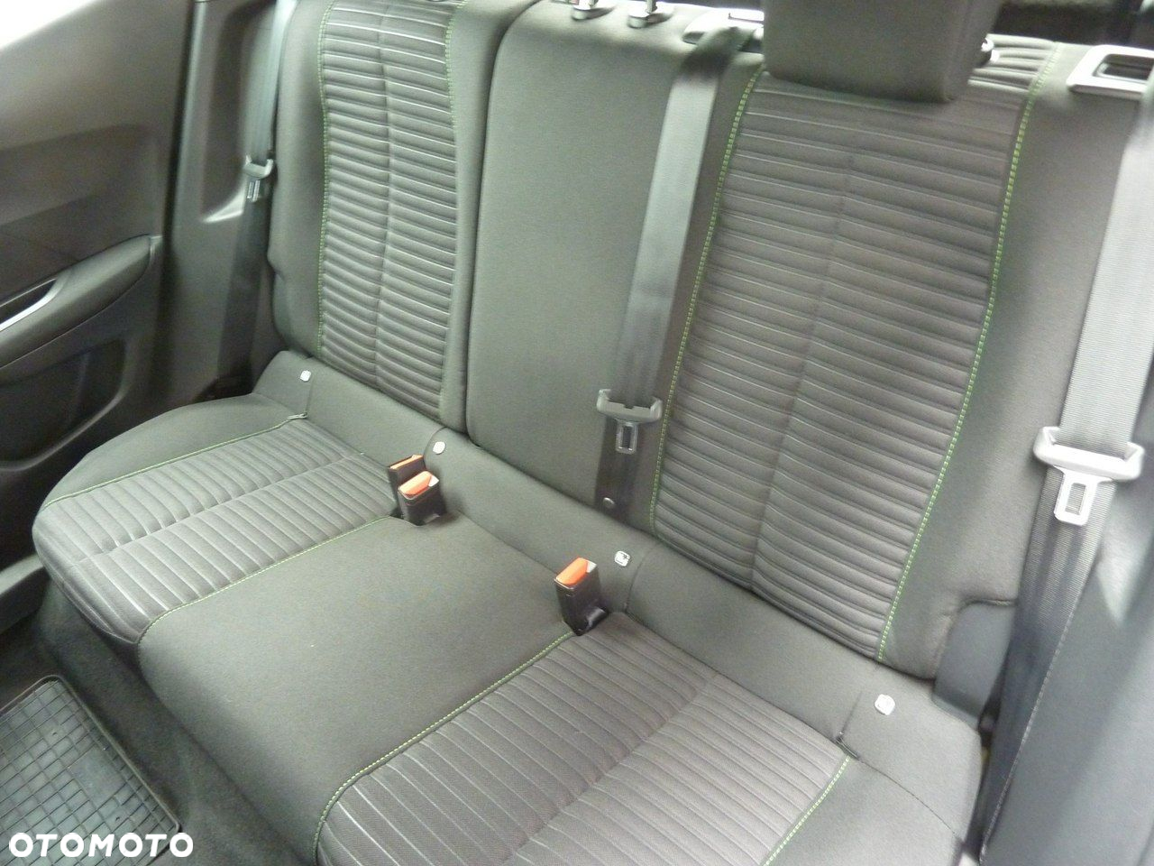 Peugeot 2008 - 13