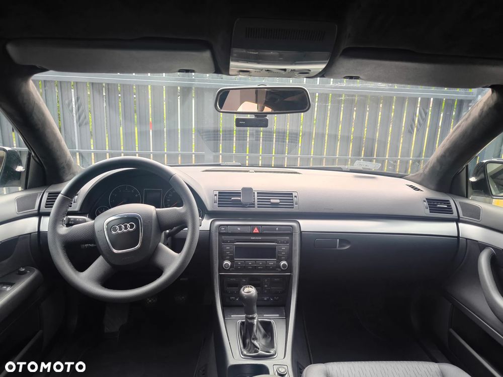 Audi A4 Limousine - 5