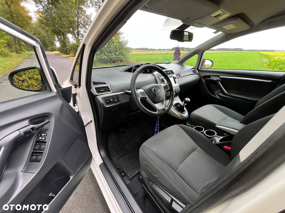 Toyota Verso - 23