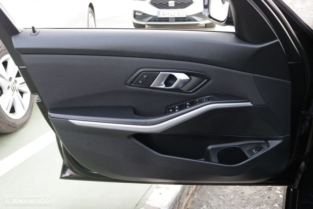 BMW 318 d Auto - 35