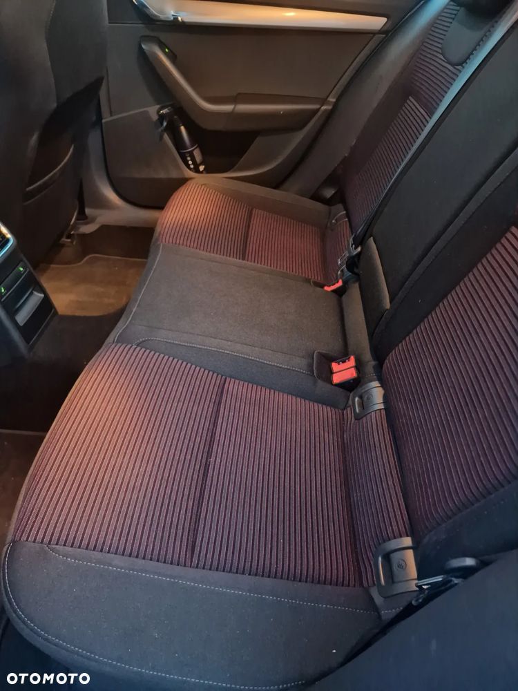 Skoda Octavia 2.0 TDI DSG Sportline - 31