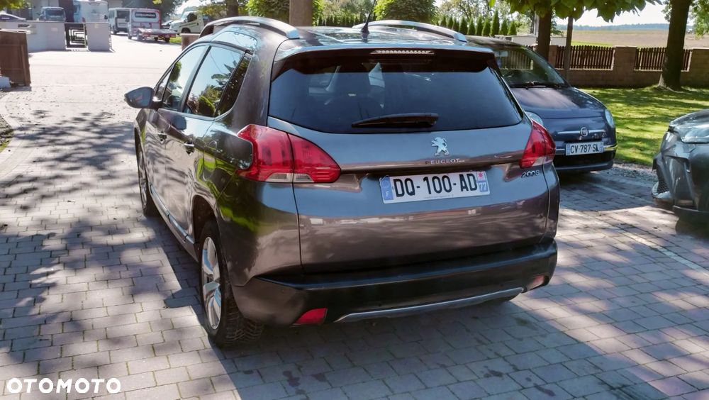 Peugeot 2008 1.2 Pure Tech Style - 13