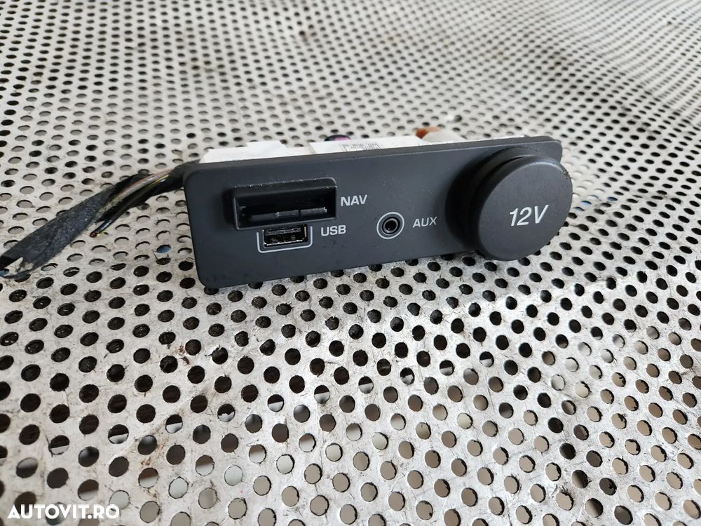 Modul Auxiliar USB Bricheta Land Rover Range Rover Evoque Discovery Sport Jaguar E/F Pace Dezmembrez Range Rover Evoque Facelift An 2015-2016-2017-2018-2019 2.0 D Automat 4x4 Volan Stanga - Dezmembrari Arad - 3