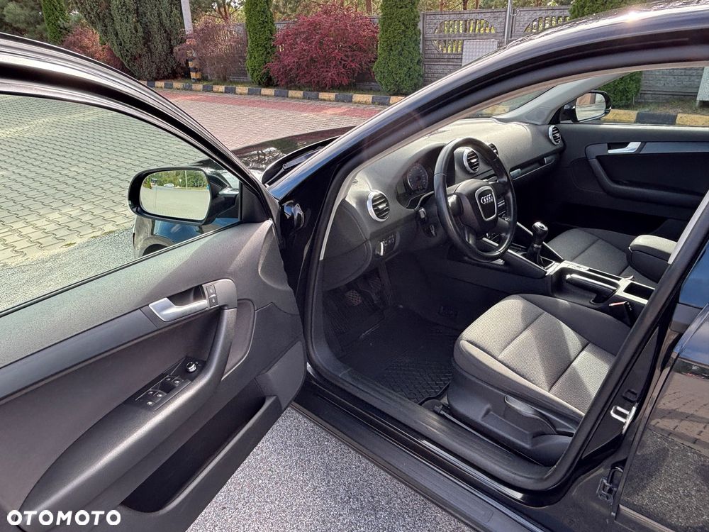 Audi A3 3-drzwiowe 1.6 TDI DPF Ambition - 16