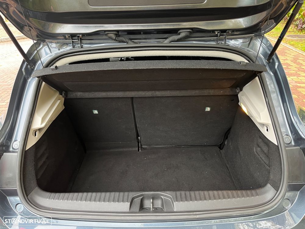 Renault Clio 1.0 TCe Limited - 33