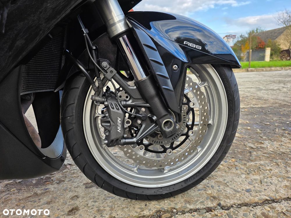 Kawasaki GTR - 18