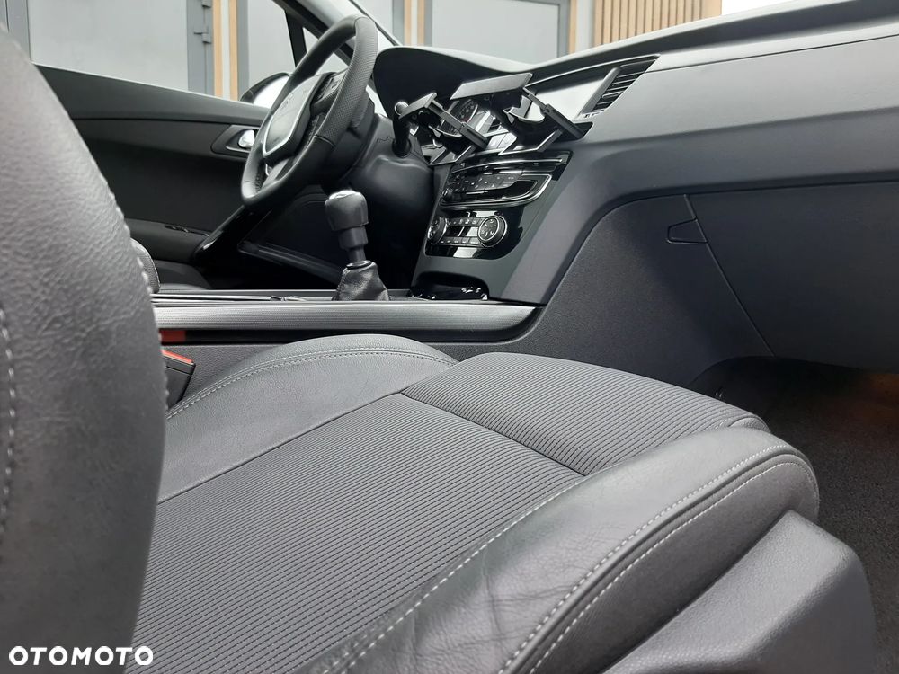Peugeot 508 BlueHDi 120 Stop&Start Business-Line - 29