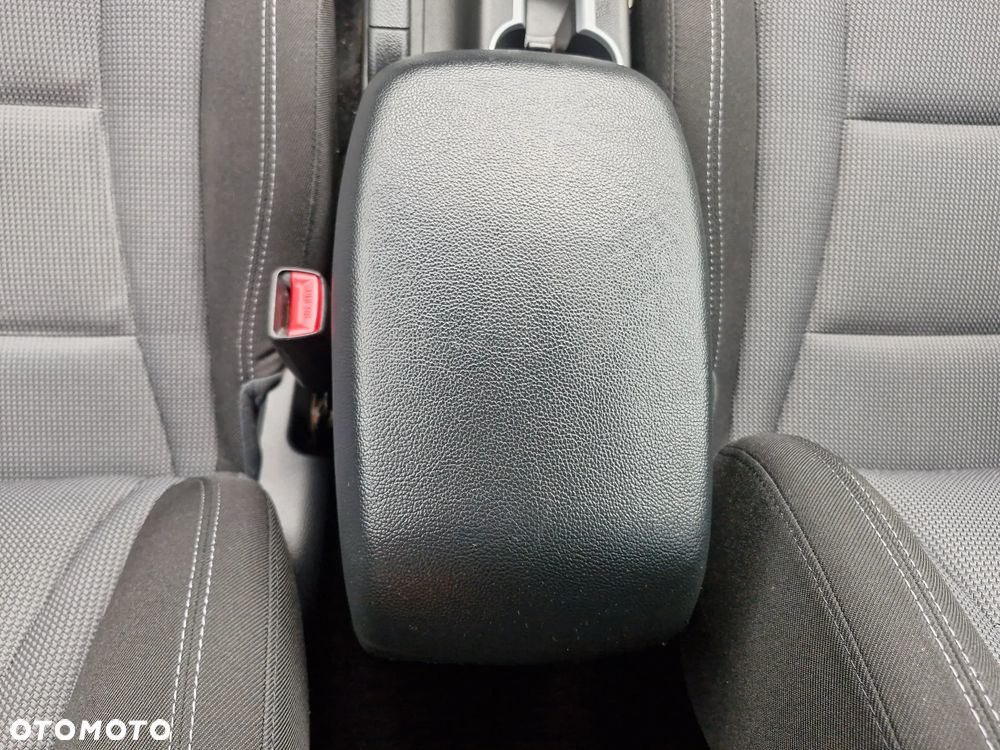 Hyundai i30 1.6 GDI Comfort - 36