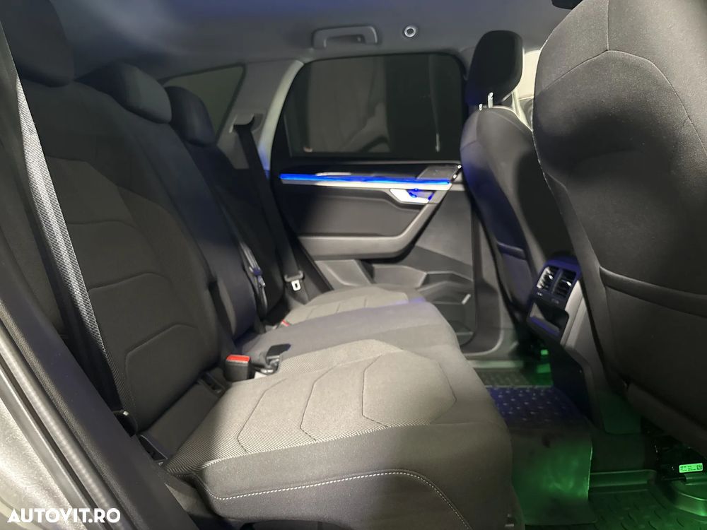 Volkswagen Touareg - 13