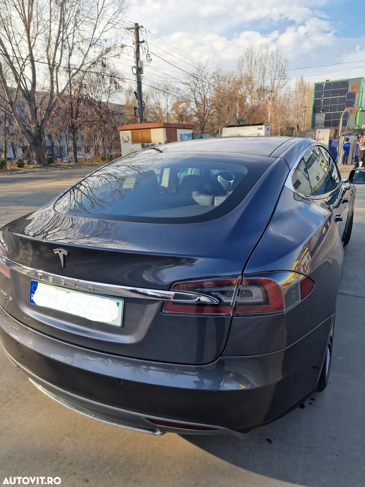 Tesla Model S Standard - 7