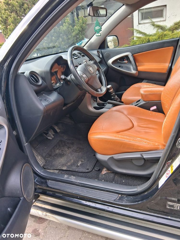 Toyota RAV4 2.2 D-4D 4x4 - 15