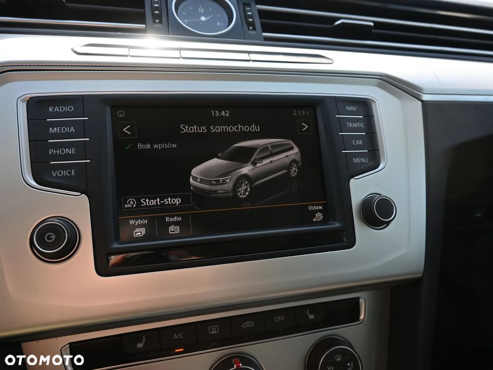 Volkswagen Passat - 26