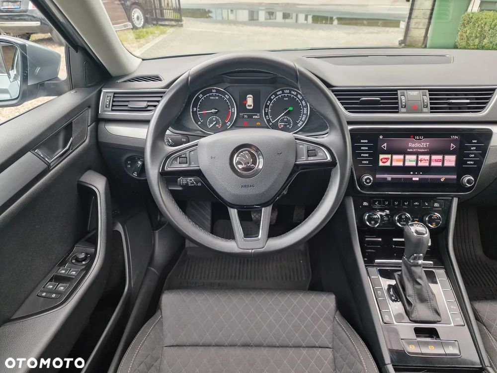 Skoda Superb 2.0 TDI Active DSG - 24
