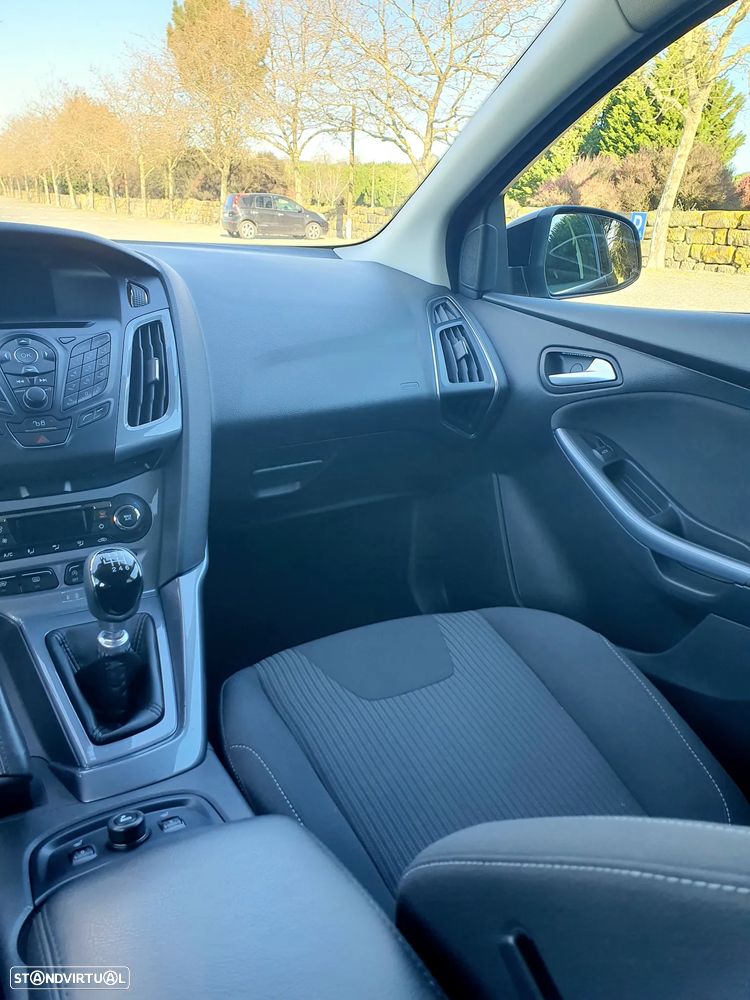 Ford Focus SW 1.0 EcoBoost S&S Titanium - 43