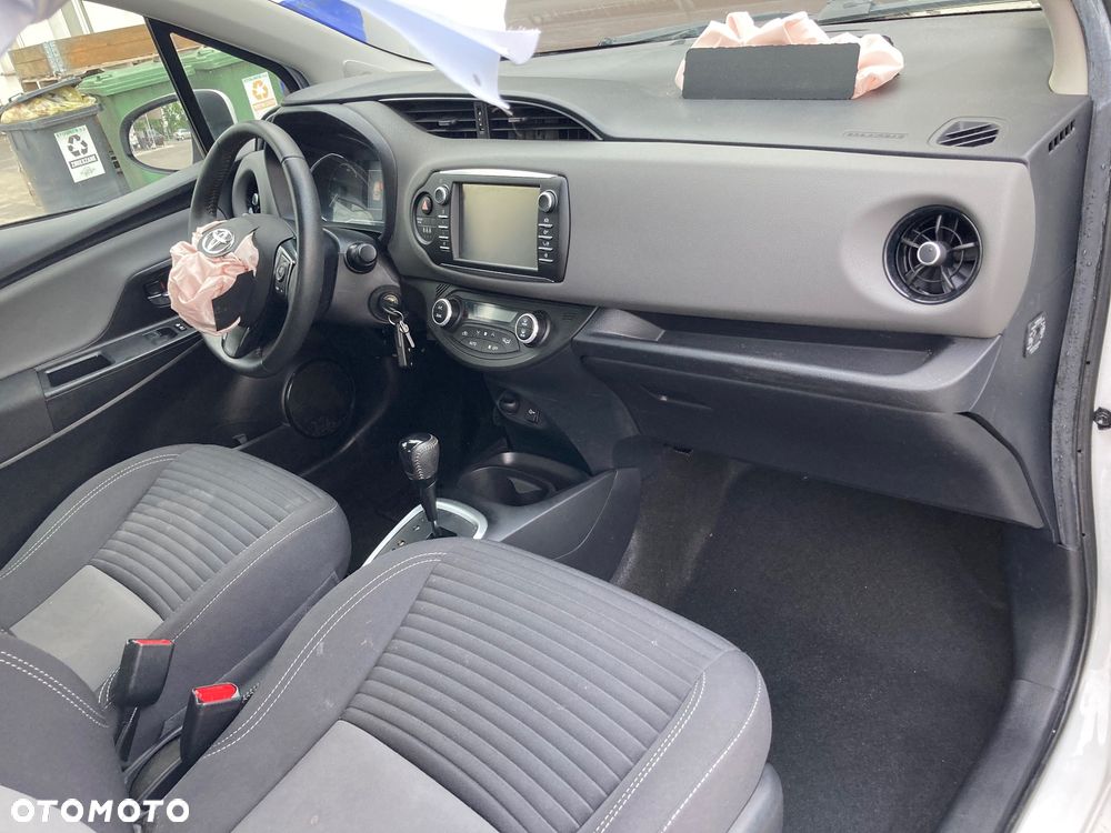 Toyota Yaris 1.5 VVT-i Launch Edition - 4