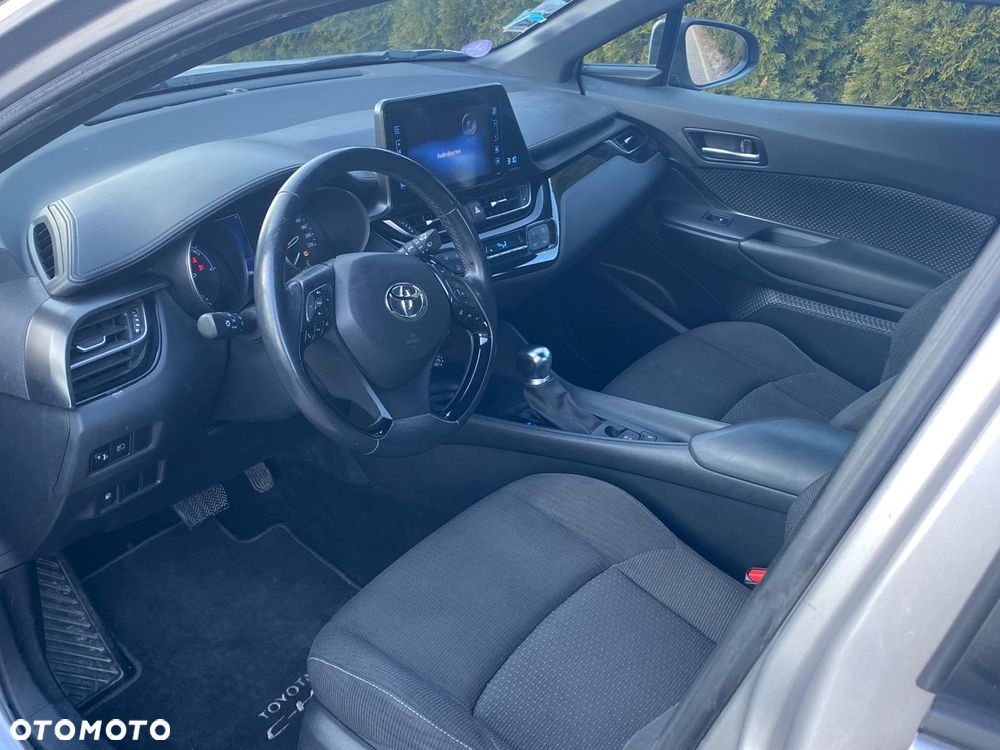 Toyota C-HR - 12