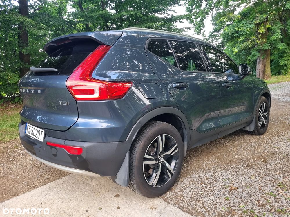 Volvo XC 40 T5 AWD Geartronic Momentum Pro - 4