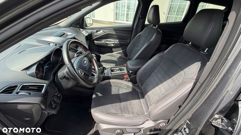 Ford Kuga 2.0 TDCi 2x4 ST-Line - 15
