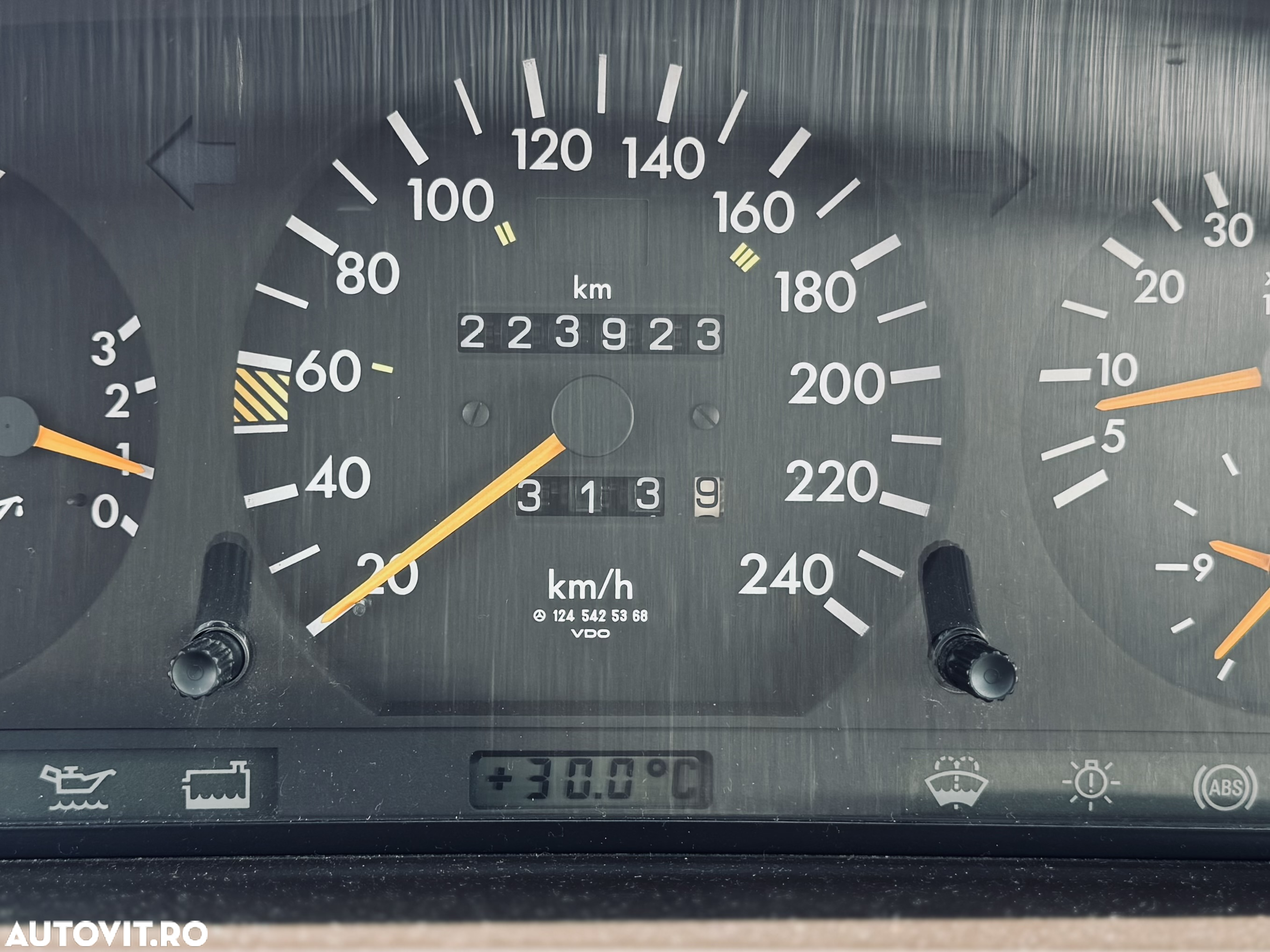 Mercedes-Benz E - 14
