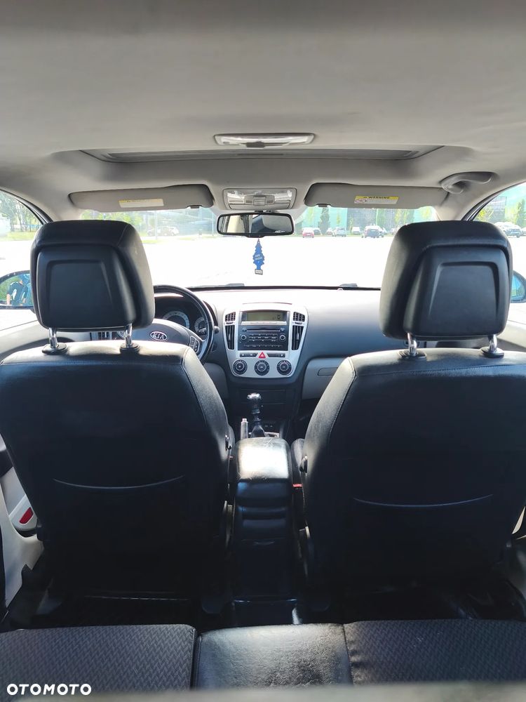 Kia Ceed 1.6 Comfort + - 9