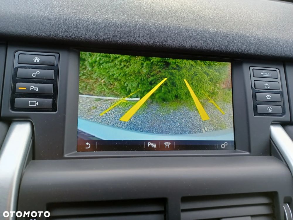 Land Rover Discovery Sport - 24