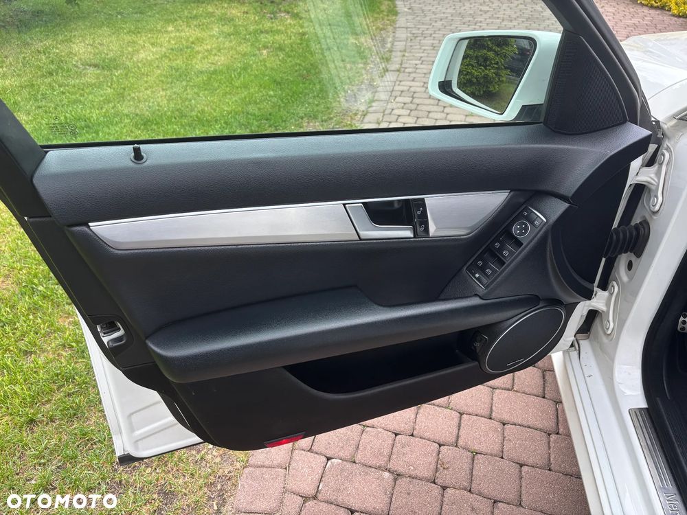 Mercedes-Benz Klasa C 250 CDI DPF Automatik BlueEFFICIENCY Avantgarde - 10