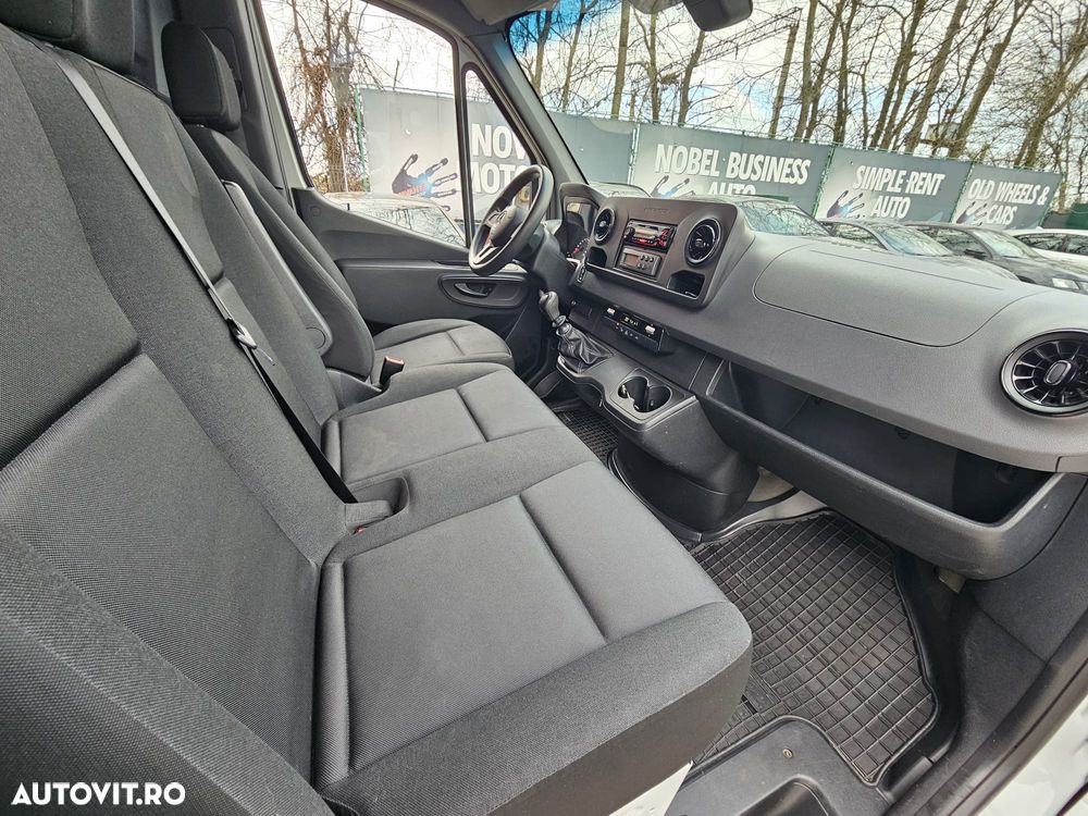 Mercedes-Benz Sprinter - 15