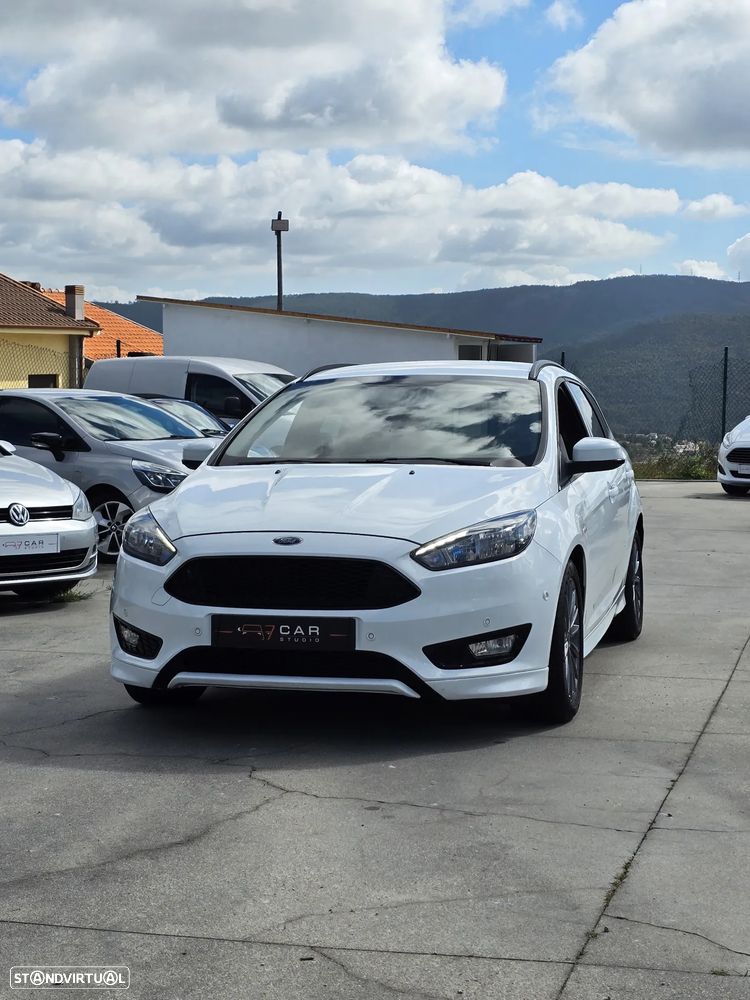 Ford Focus SW 1.0 EcoBoost S&S ST-LINE - 21