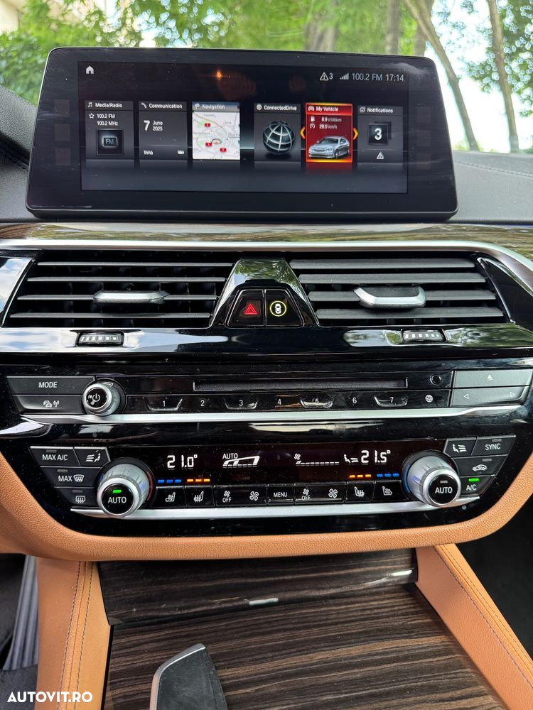 BMW Seria 5 520d xDrive AT - 13
