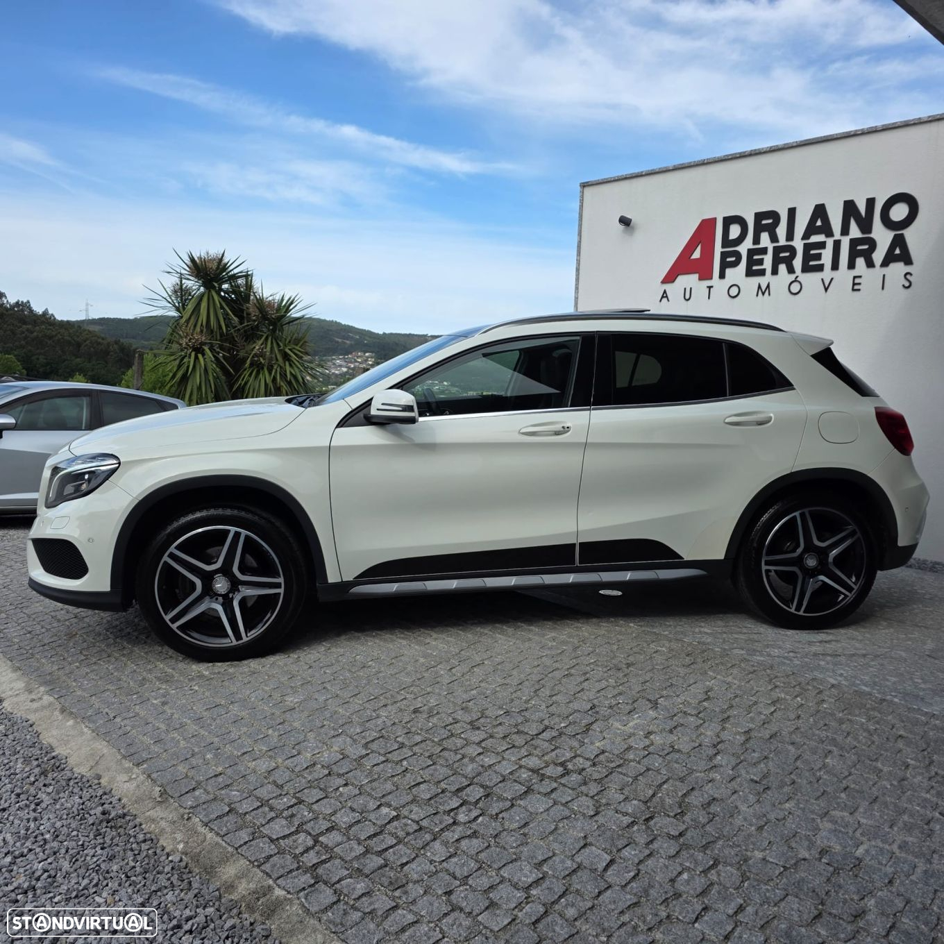 Mercedes-Benz GLA 220 d AMG Line - 11