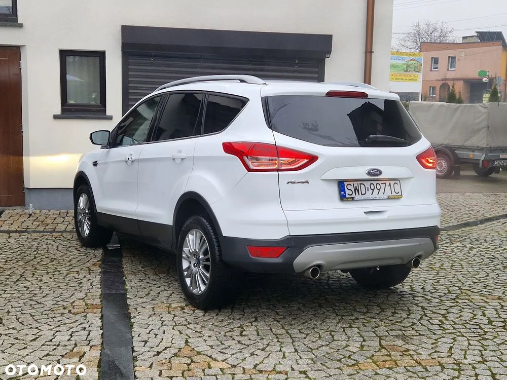 Ford Kuga 2.0 TDCi 4WD Titanium - 4
