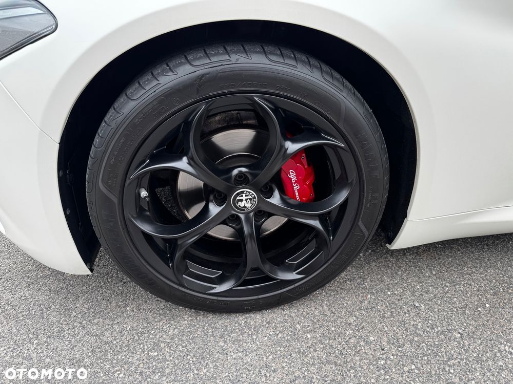 Alfa Romeo Giulia 2.0 Turbo B-Tech Edition - 16